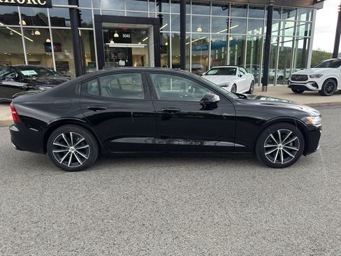 Used 2022 Volvo S60 B5 Momentum w/ Protection Package Premier AWD/4WD image 8
