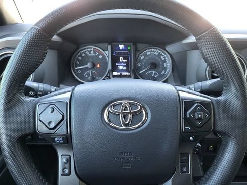 Used 2023 Toyota Tacoma TRD Off-Road w/ Technology Package AWD/4WD image 14