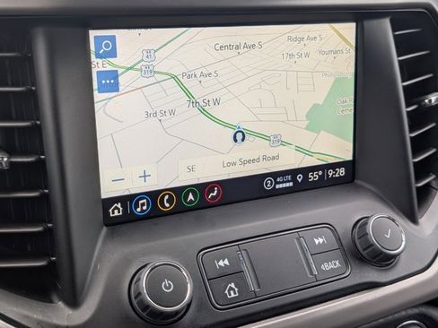 Used 2023 GMC Acadia AT4 w/ Technology Package image 19