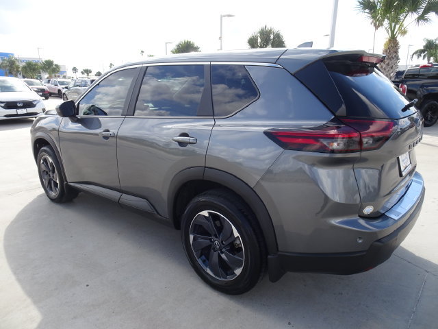 Used 2025 Nissan Rogue SV FWD image 6