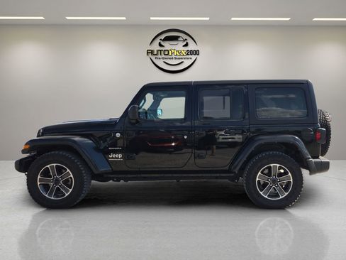 Used 2023 Jeep Wrangler Sahara w/ Cold Weather Group image 4
