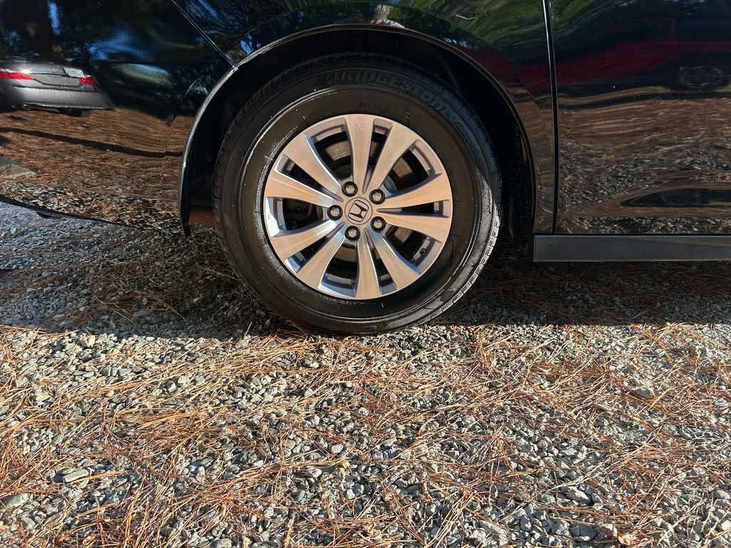Used 2015 Honda Odyssey EX-L image 18