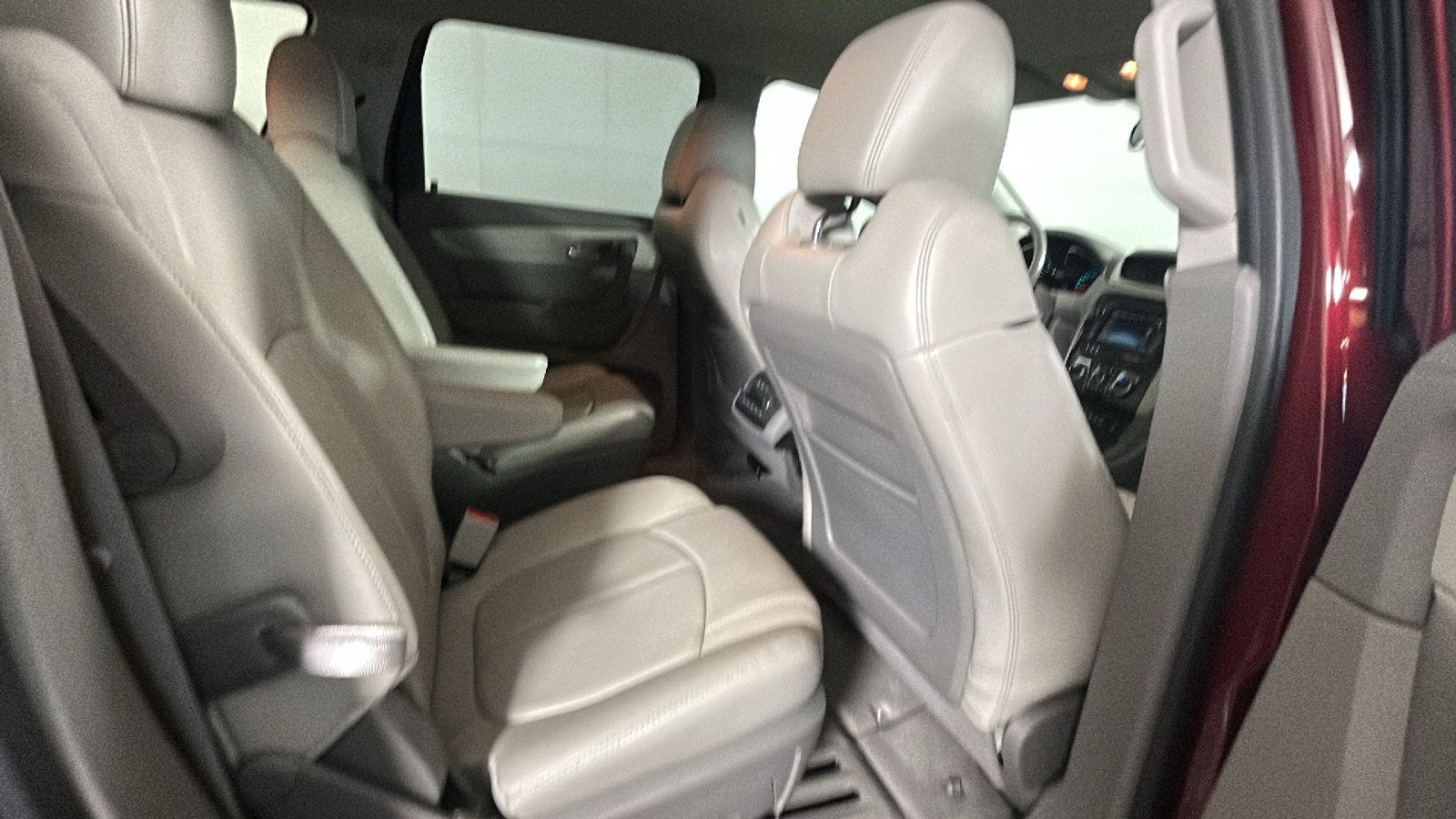 Used 2017 Chevrolet Traverse LT AWD/4WD image 31