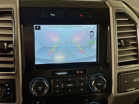 Used 2017 Ford F350 Lariat image 14