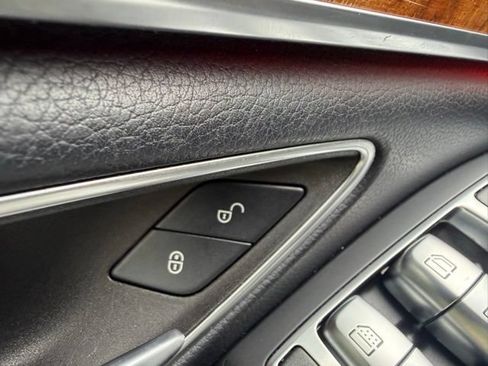 Used 2015 Mercedes-Benz S 550 Sedan image 11