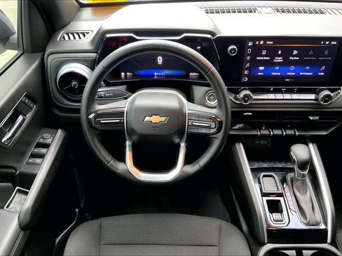 Used 2024 Chevrolet Colorado LT image 6