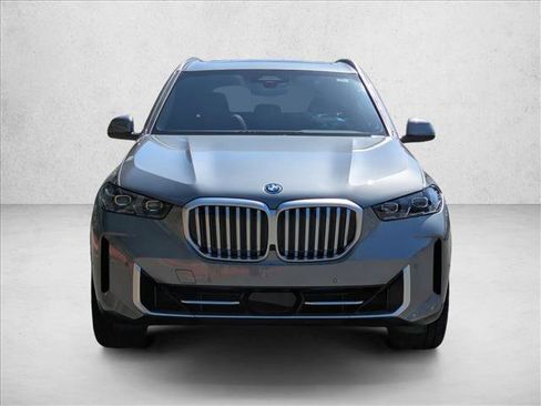 Used 2026 BMW X5 xDrive50e image 5