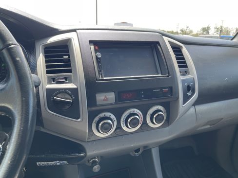 Used 2006 Toyota Tacoma 4x4 Access Cab V6 image 15