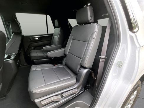Used 2026 Chevrolet Tahoe LT w/ Comfort Package RWD image 21