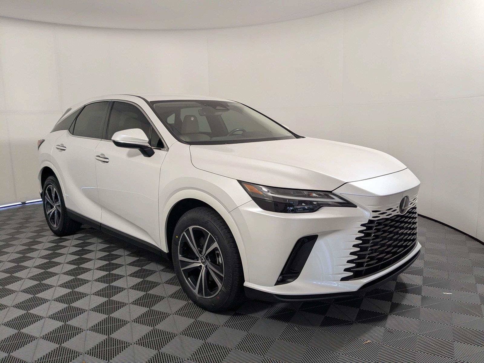 Used 2024 Lexus RX 350 FWD w/ Technology Package image 2