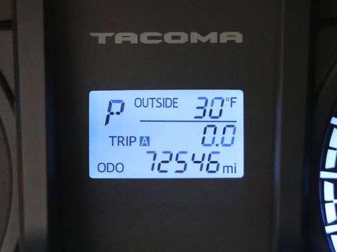 Used 2017 Toyota Tacoma SR w/ Tow Package image 22