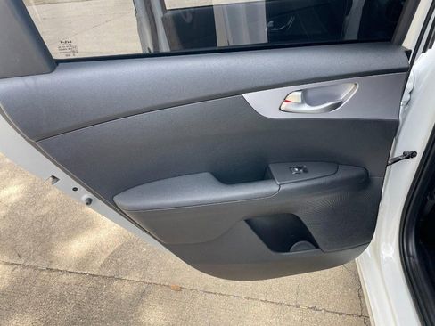 Used 2022 Kia Forte LXS w/ LXS Technology Package image 15