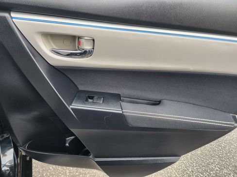 Used 2016 Toyota Corolla LE FWD image 14