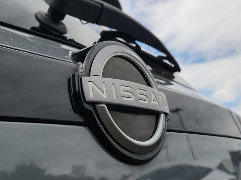 Used 2024 Nissan Pathfinder Platinum w/ Lighting Package (N93) AWD/4WD image 33