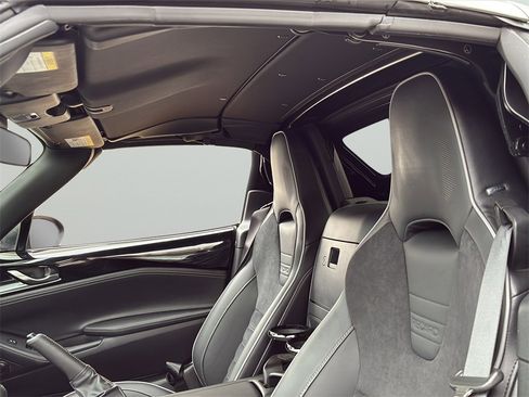 Used 2023 MAZDA MX-5 Miata Club w/ Weather Package image 13