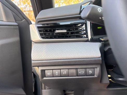 Certified 2025 Toyota Camry SE w/ Convenience Package image 23