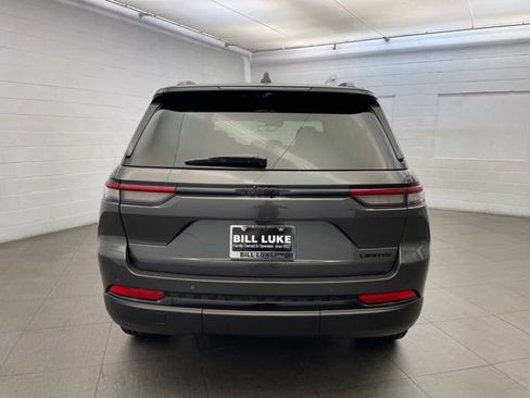 New 2025 Jeep Grand Cherokee Limited w/ Luxury Tech Group II image 4