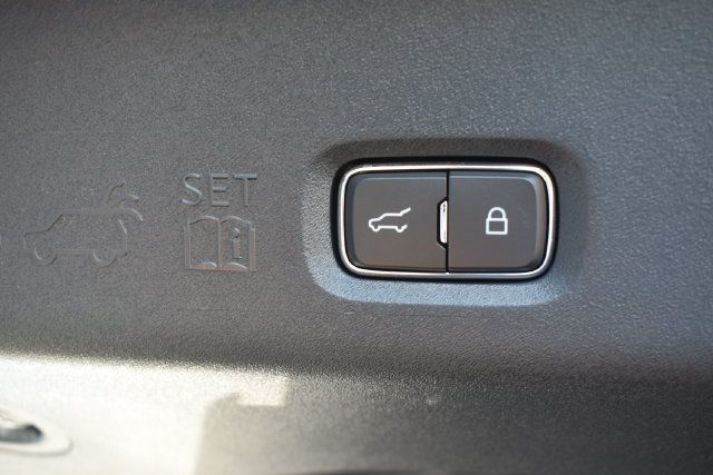Used 2025 Ford Expedition Platinum w/ Stealth Performance Package AWD/4WD image 48