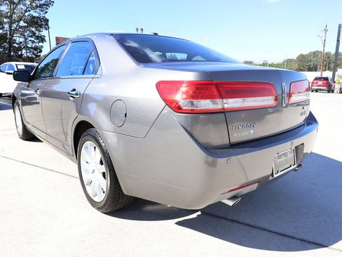 Used 2011 Lincoln MKZ image 4