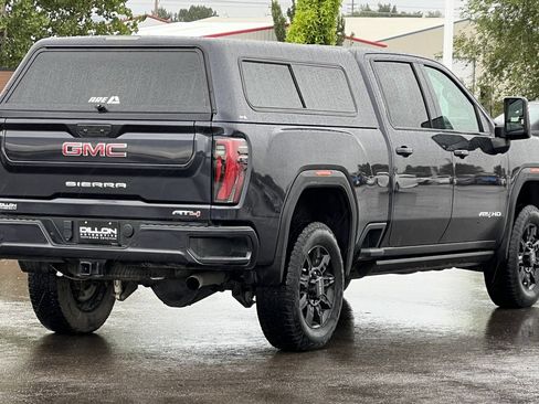 Used 2024 GMC Sierra 2500 AT4 w/ AT4 Premium Plus Package AWD/4WD image 4