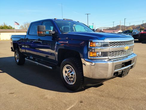 Used 2019 Chevrolet Silverado 3500 W/T w/ WT Convenience Package image 3