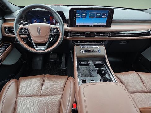 Certified 2025 Lincoln Aviator Reserve w/ Equipment Group 201A image 12