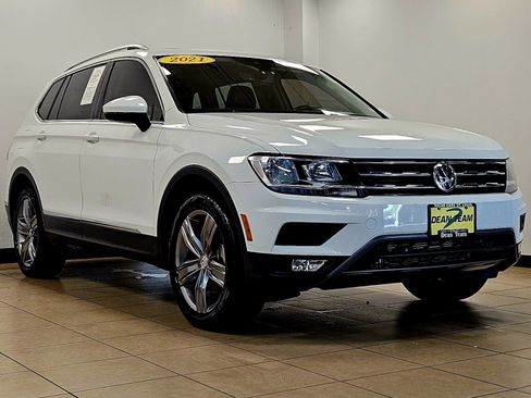 Used 2021 Volkswagen Tiguan SEL AWD/4WD image 2
