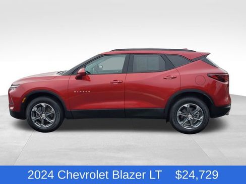 Certified 2024 Chevrolet Blazer LT w/ Convenience Package image 2