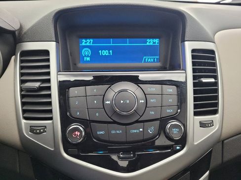 Used 2014 Chevrolet Cruze LT image 25
