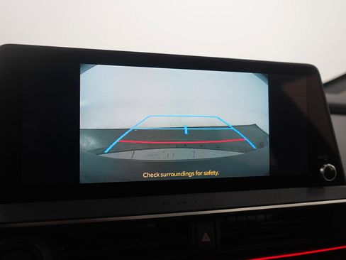Used 2025 Toyota Prius Plug-In Hybrid FWD image 23