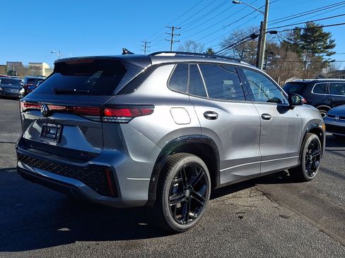 New 2026 Volkswagen Tiguan SE R-Line image 4