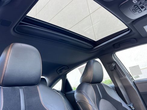 Certified 2019 Toyota Avalon Touring image 16