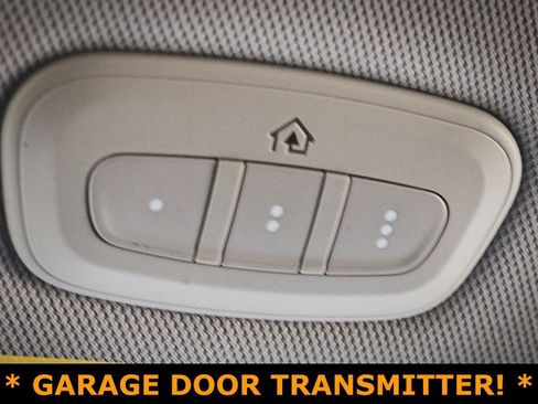 Used 2019 Chrysler Pacifica Touring Plus w/ Advanced Safetytec Group image 12