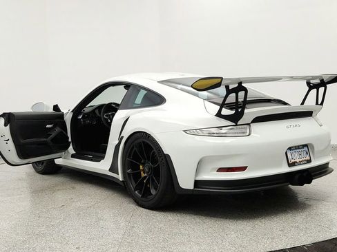 Used 2016 Porsche 911 GT3 RS image 10