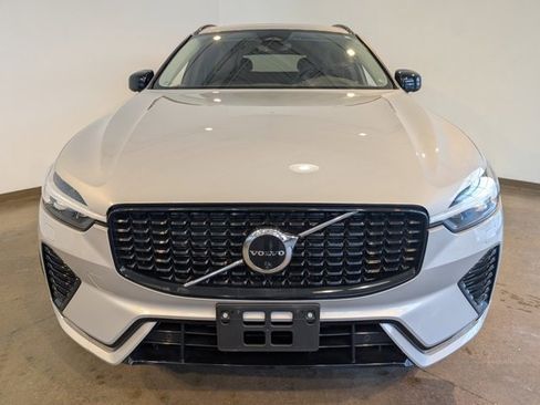 Used 2023 Volvo XC60 B5 Plus w/ Protection Package Premier image 2
