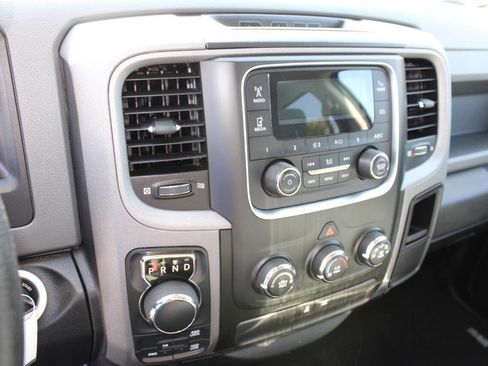 Used 2017 RAM 1500 Express w/ Express Value Package AWD/4WD image 15