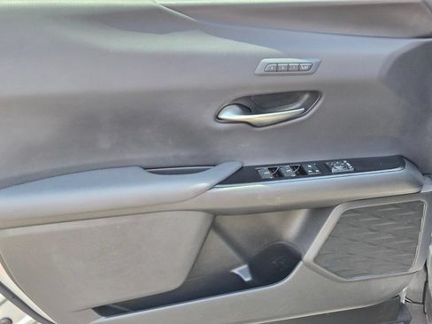 Used 2023 Lexus UX 250h F Sport FWD image 13