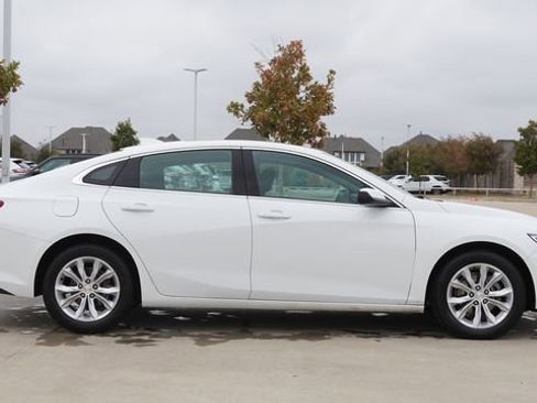 Used 2024 Chevrolet Malibu LT image 10