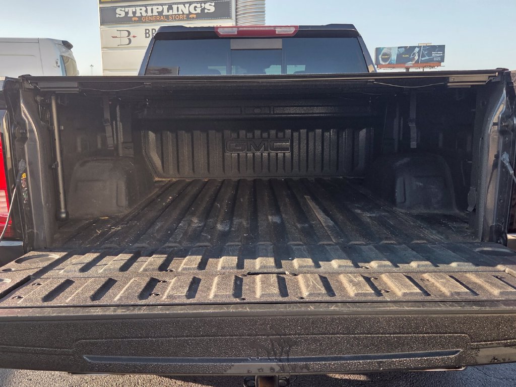 Used 2023 GMC Sierra 1500 SLT w/ SLT Premium Package AWD/4WD image 10