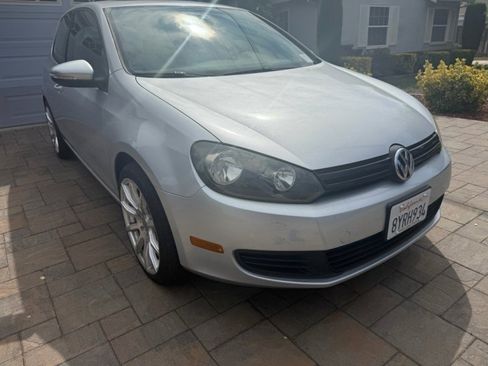 Used 2011 Volkswagen Golf 2-Door image 1