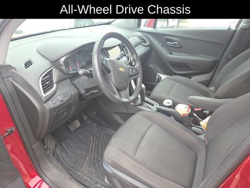 Used 2018 Chevrolet Trax LT AWD/4WD image 8
