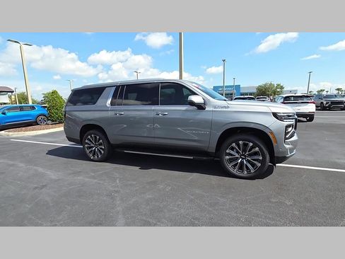 New 2026 Chevrolet Suburban High Country w/ Sun And Tow Package AWD/4WD image 21