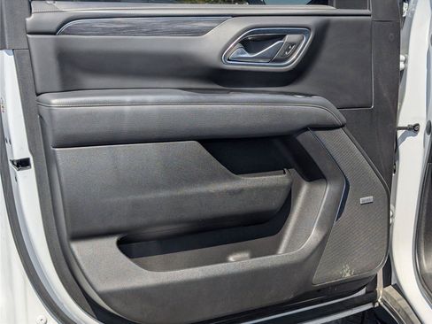 Used 2022 GMC Yukon SLT w/ SLT Premium Package RWD image 13