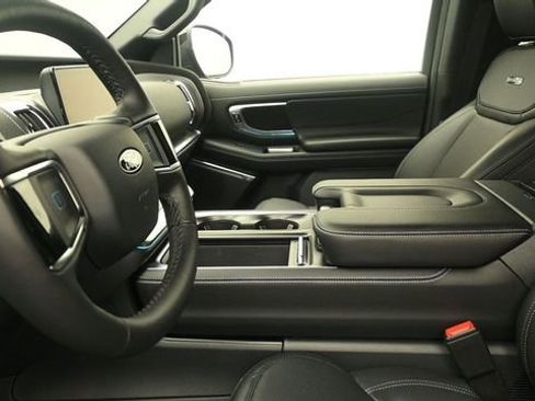 New 2026 Ford Expedition Platinum w/ Stealth Appearance Package AWD/4WD image 19