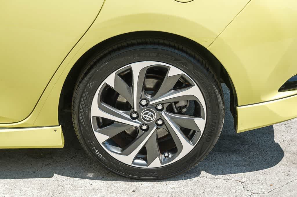 Used 2017 Toyota Corolla iM w/ Carpet Mat Package FWD image 11