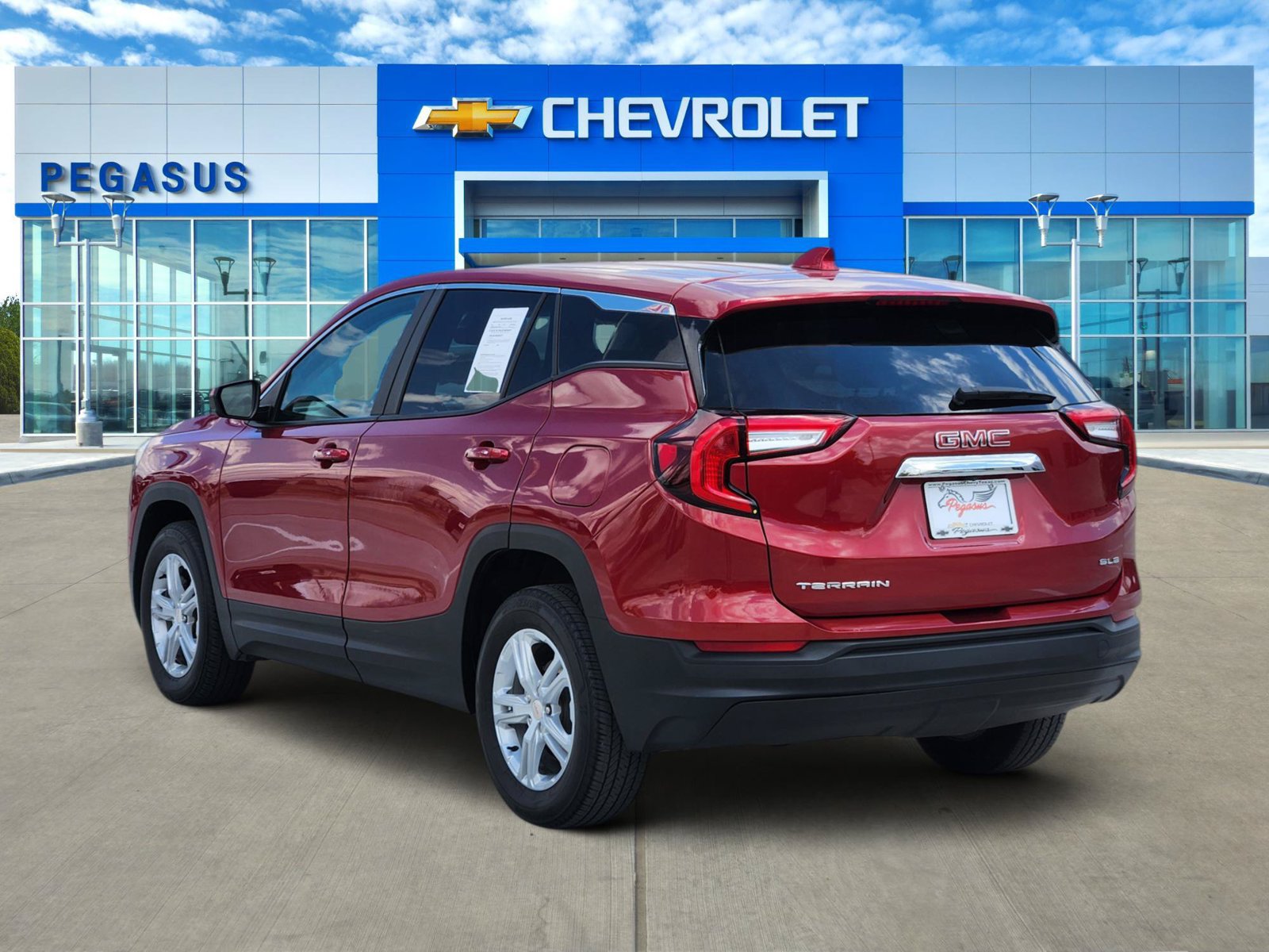 Certified 2024 GMC Terrain SLE AWD/4WD image 5