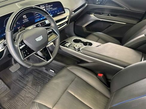 Certified 2025 Cadillac Lyriq Luxury w/ LPO, Floor Liner Package AWD/4WD image 10
