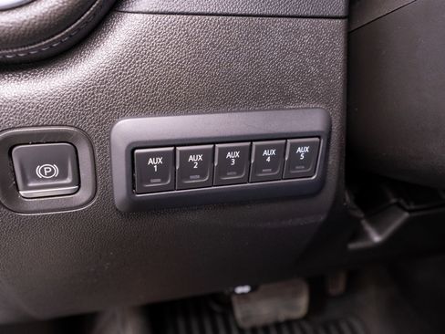Used 2022 Chevrolet Silverado 2500 LTZ w/ LTZ Plus Package AWD/4WD image 34