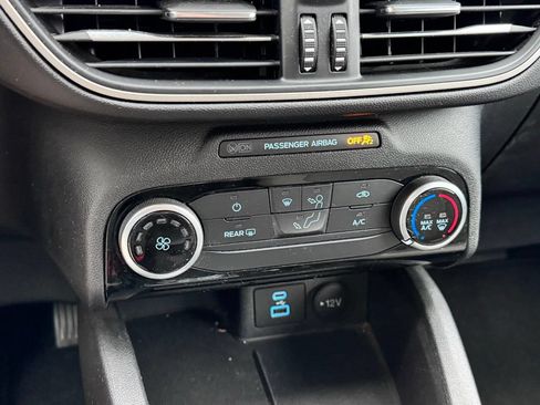 Used 2022 Ford Escape SE AWD/4WD image 18