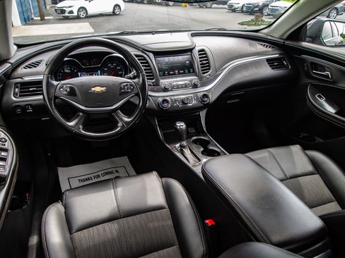 Used 2019 Chevrolet Impala LT FWD image 22